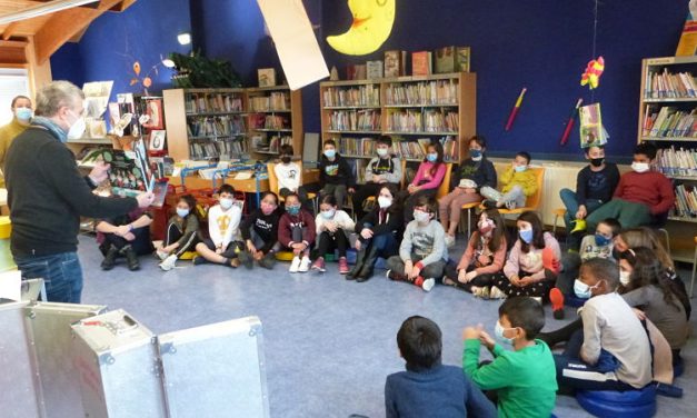 El «COFRE  DE LIBROS»  de Galtzagorri en nuestra escuela.